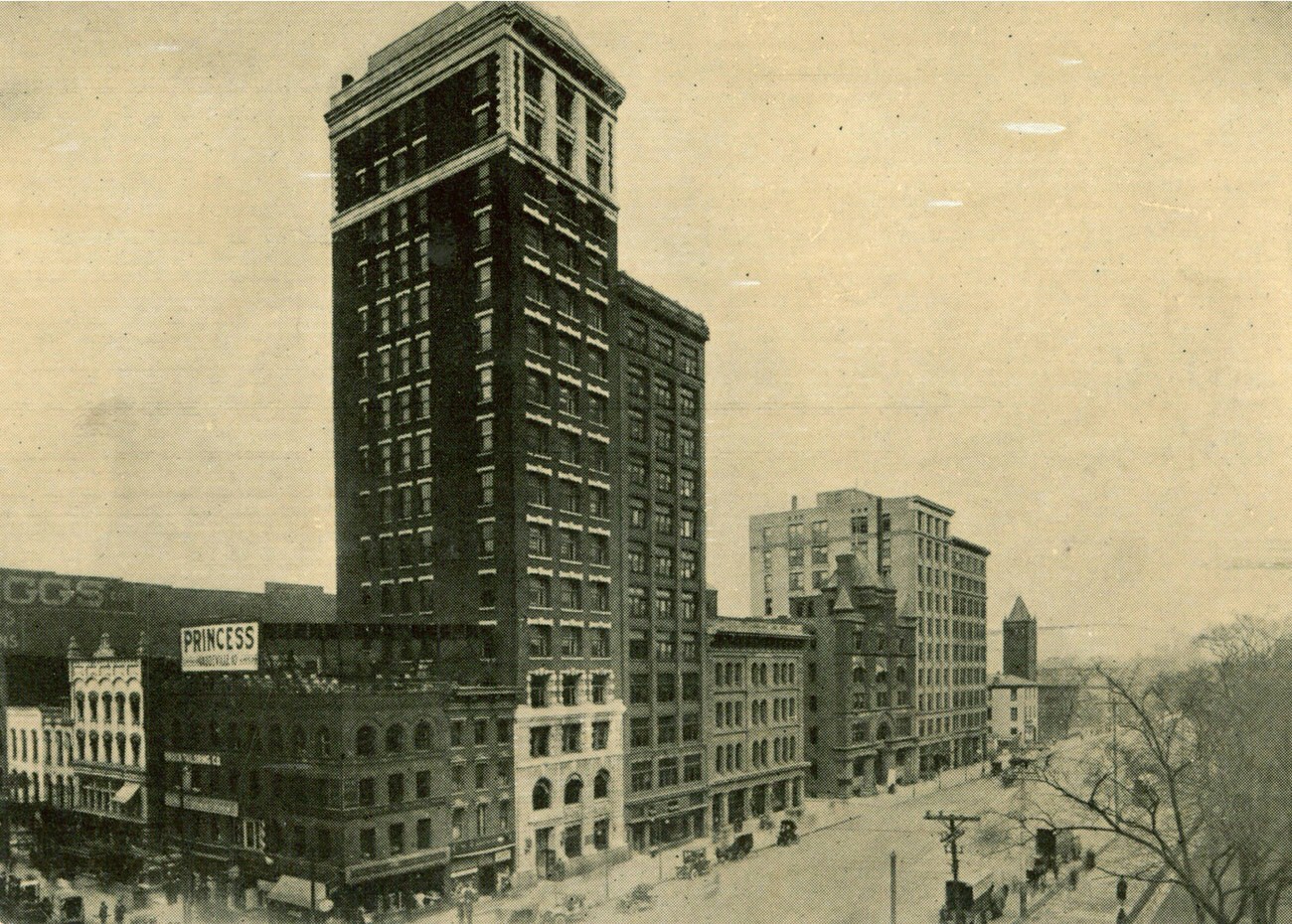 Broad Street, East from High Street, view of East Broad Street looking from High Street, 1890s