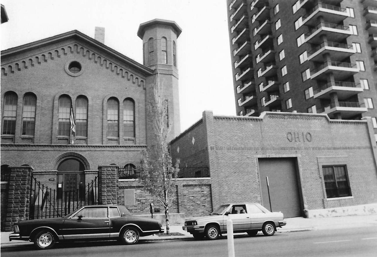Columbus Cultural Arts Center, gallery and teaching space for visual artists and crafters, located at 139 West Main Street, part of Scioto Mile tourist district, 1988