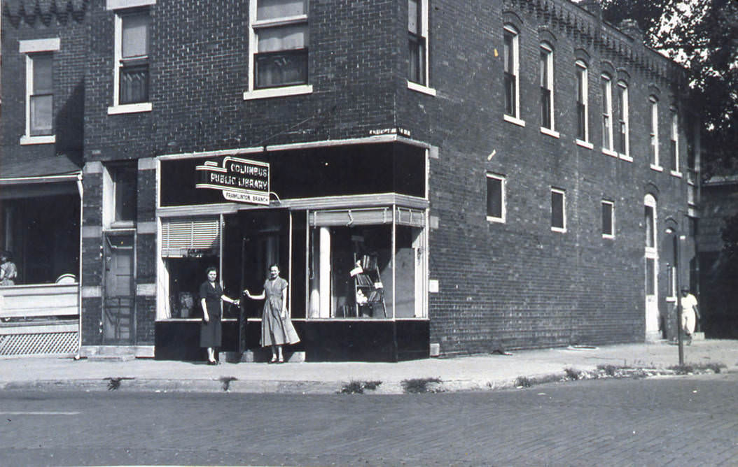 Columbus Metropolitan Library Franklinton Branch, first location on Sullivant Avenue, 1943-1976, photographs from 1960.