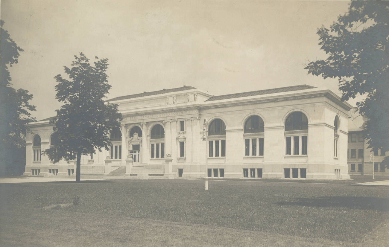 Columbus Metropolitan Library's original Main (Carnegie) Library, 1960