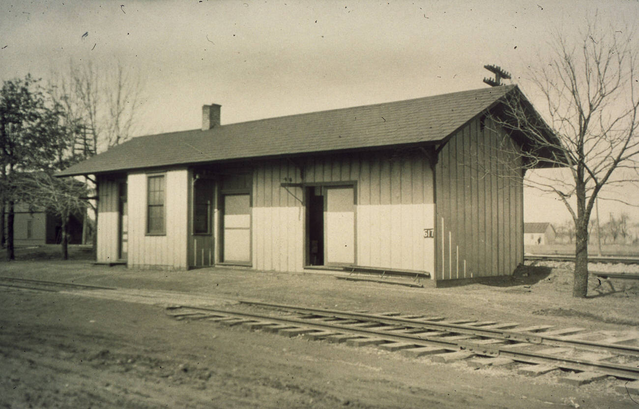 Toledo and Ohio Central Railway's East Columbus Passenger and Freight Station, 1919.