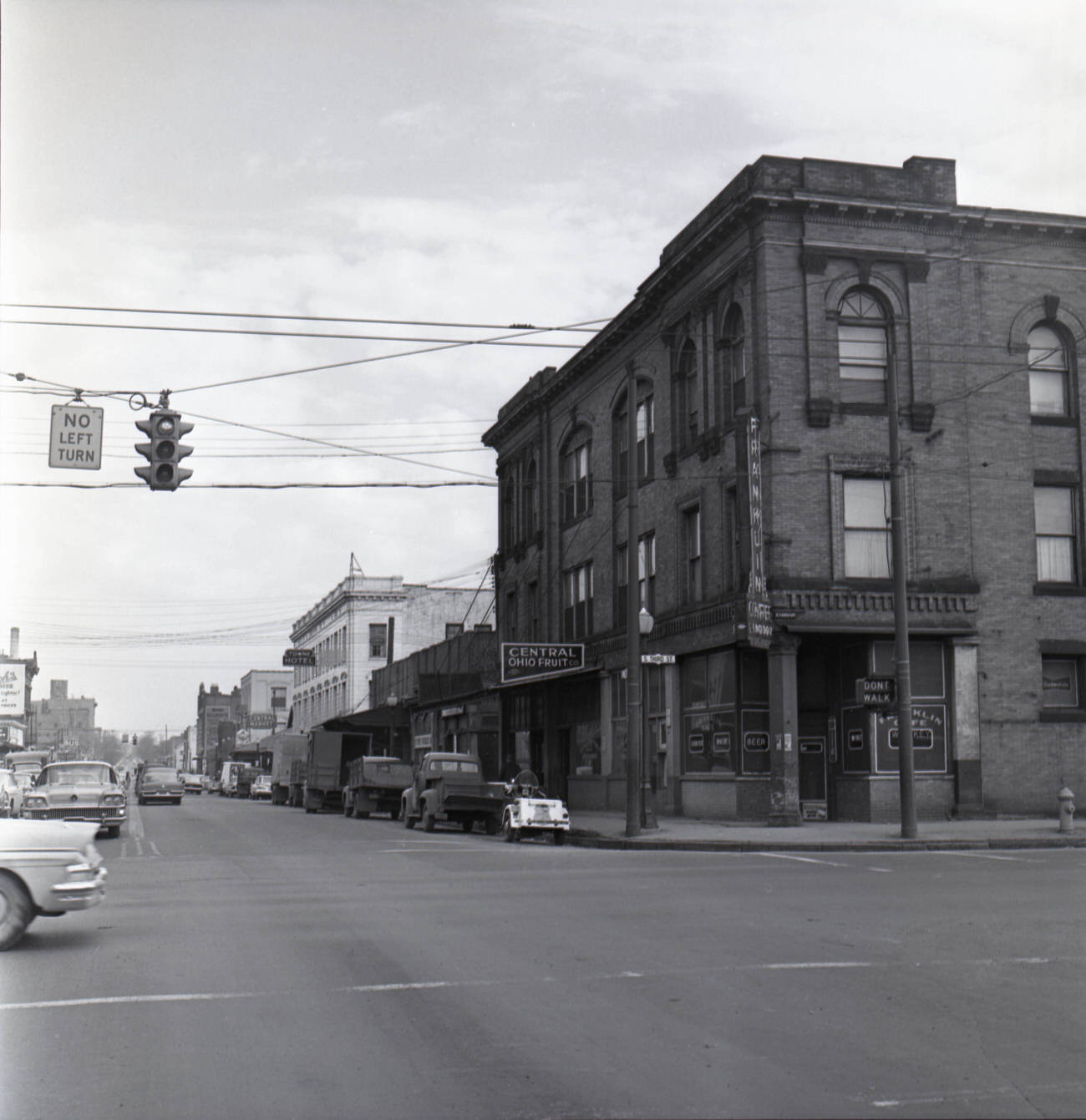 Looking east on East Town Street from South Third Street, 1961.