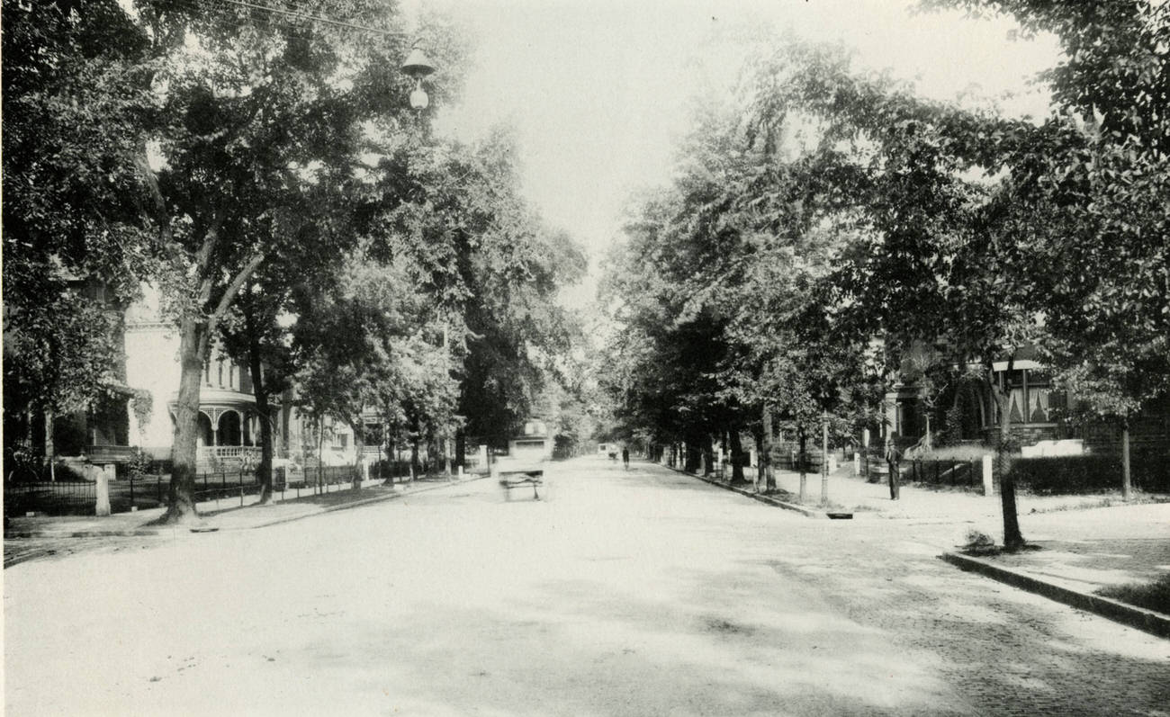 Residential district of East Town Street, 1897.