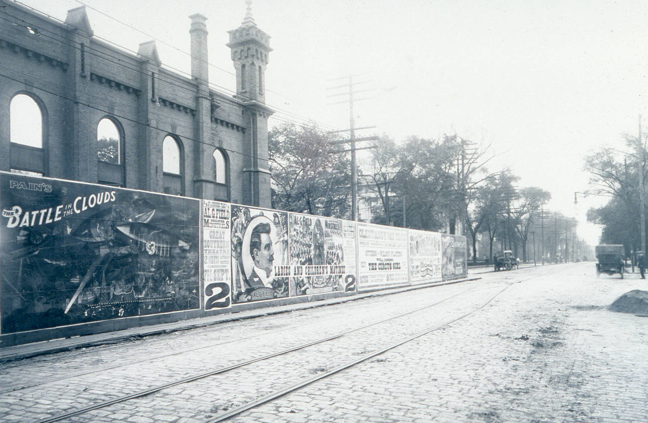 Demolition of the East State Street site of the First Presbyterian Church, 1910.