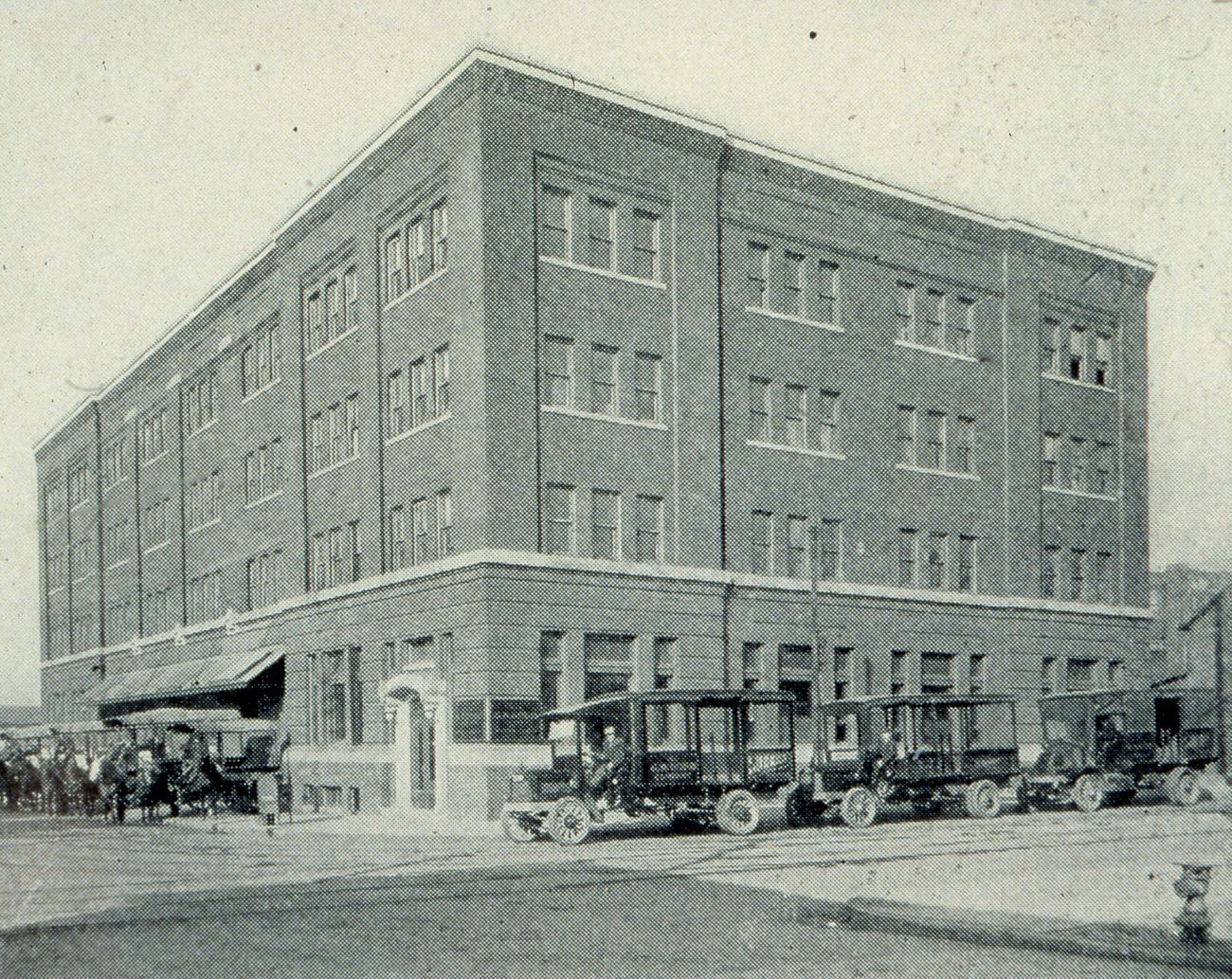 George W Bobb Company, wholesale grocers, operating until 1926. Circa 1919.