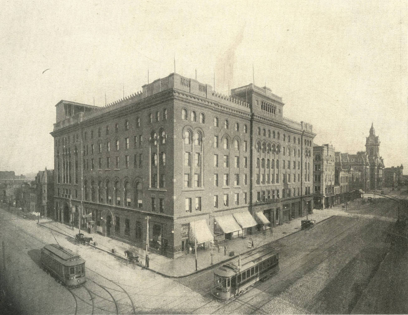 Great Southern Hotel, opened in 1897 with originally 250 rooms, 1901.
