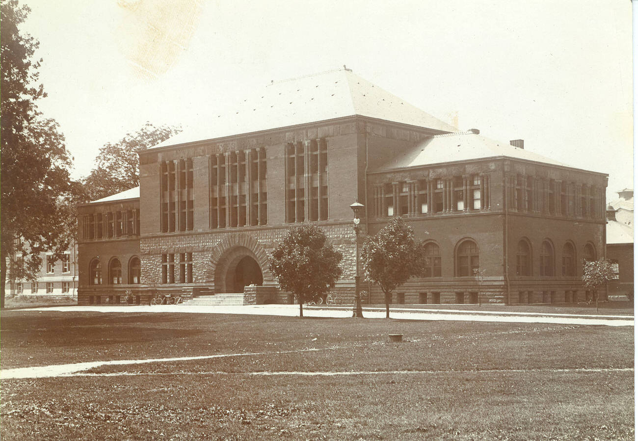Hayes Hall at The Ohio State University, built in 1893 in the Richardsonian Romanesque style by Packard & Yost.