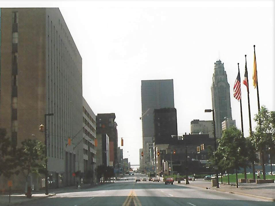 View south on High Street from north of Chestnut Street, showing Ohio Department of Health and Nationwide Plaza, 1985.