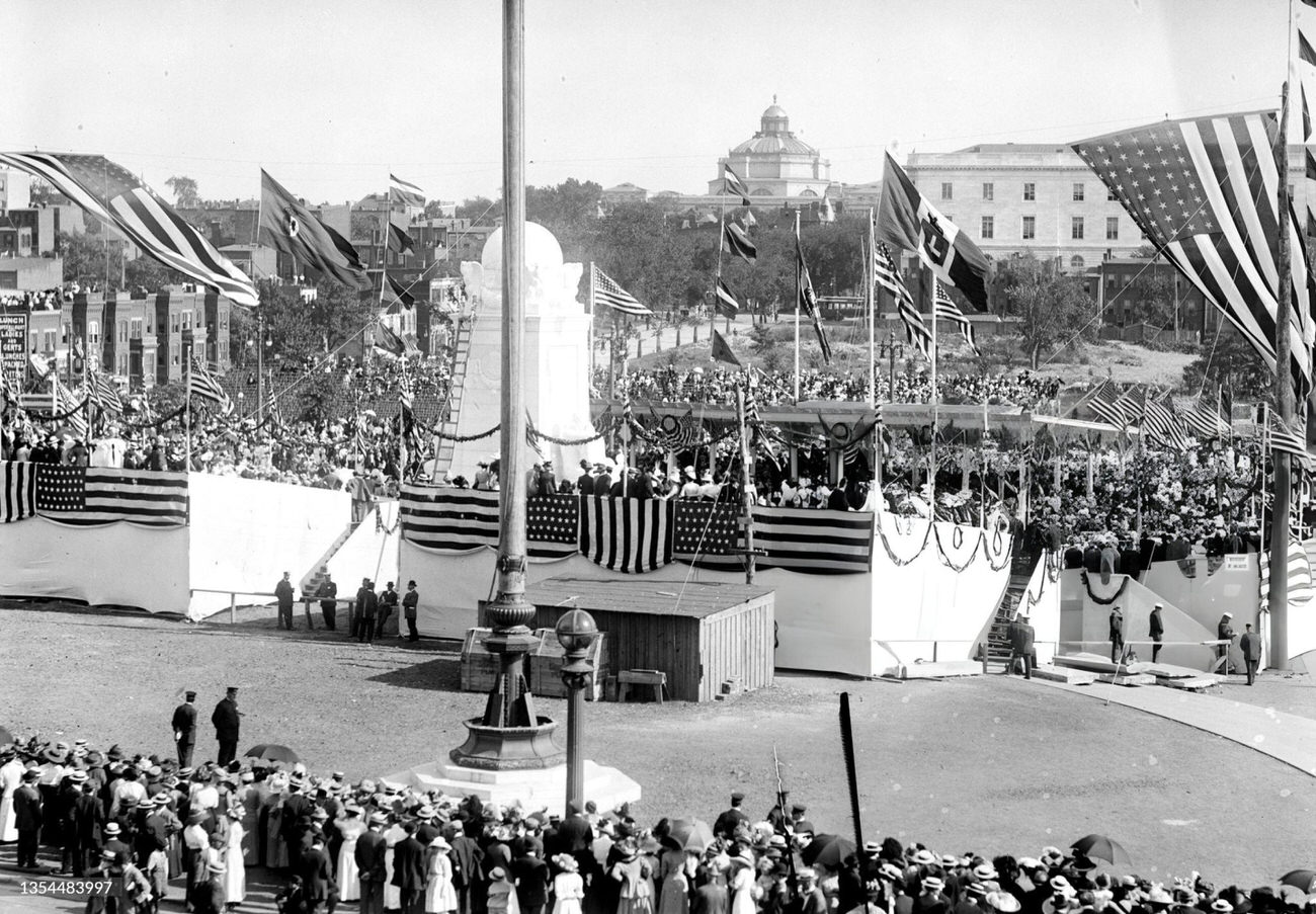 Columbus Memorial Unveiling ceremony, 1912