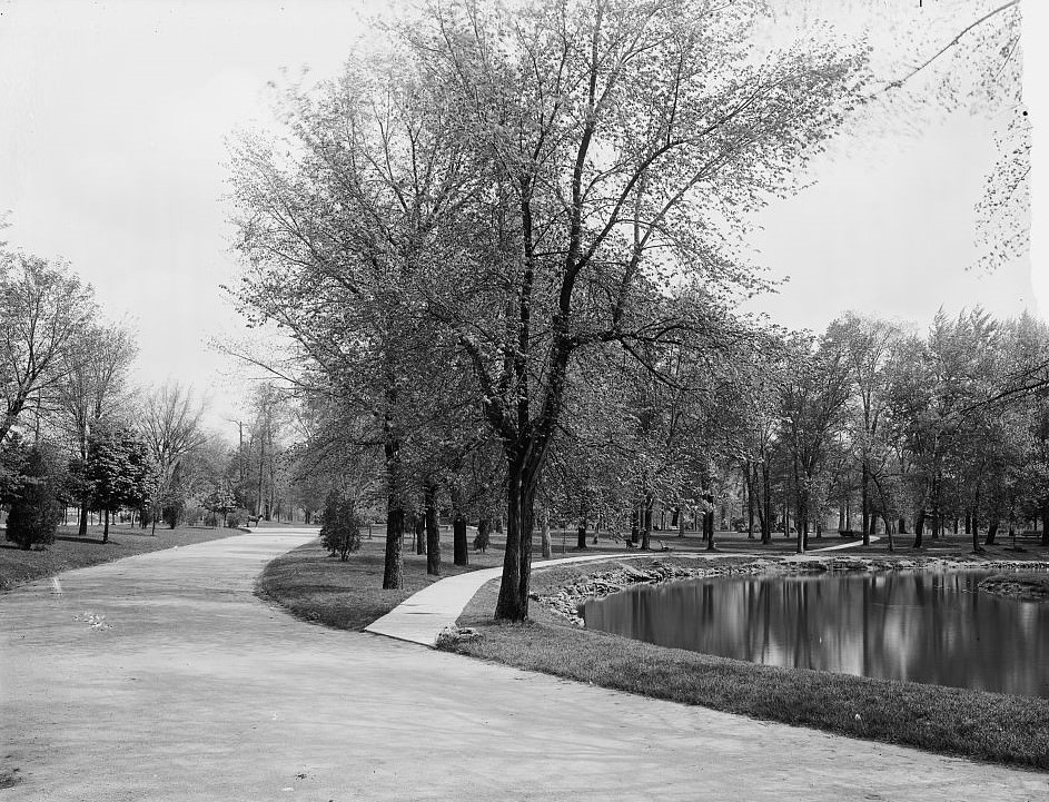 Lake in a park in Columbus, Ohio, 1906.