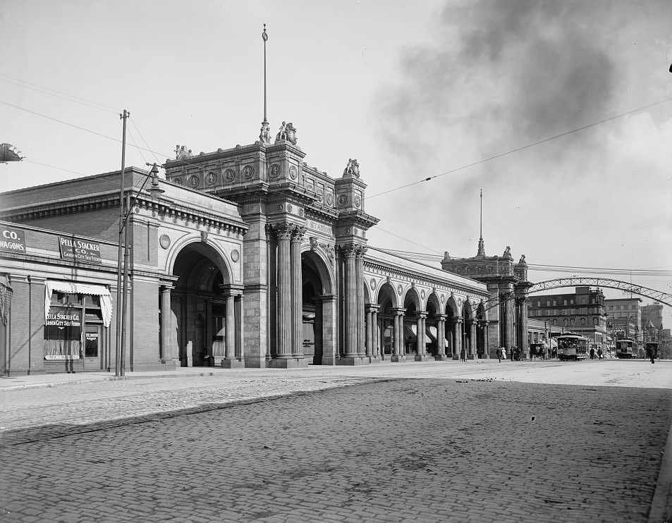 Union Station in Columbus, Ohio, 1900s