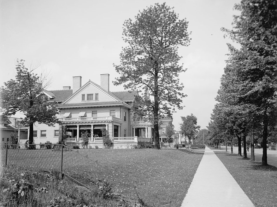 East Broad Street in Columbus, Ohio, 1900s