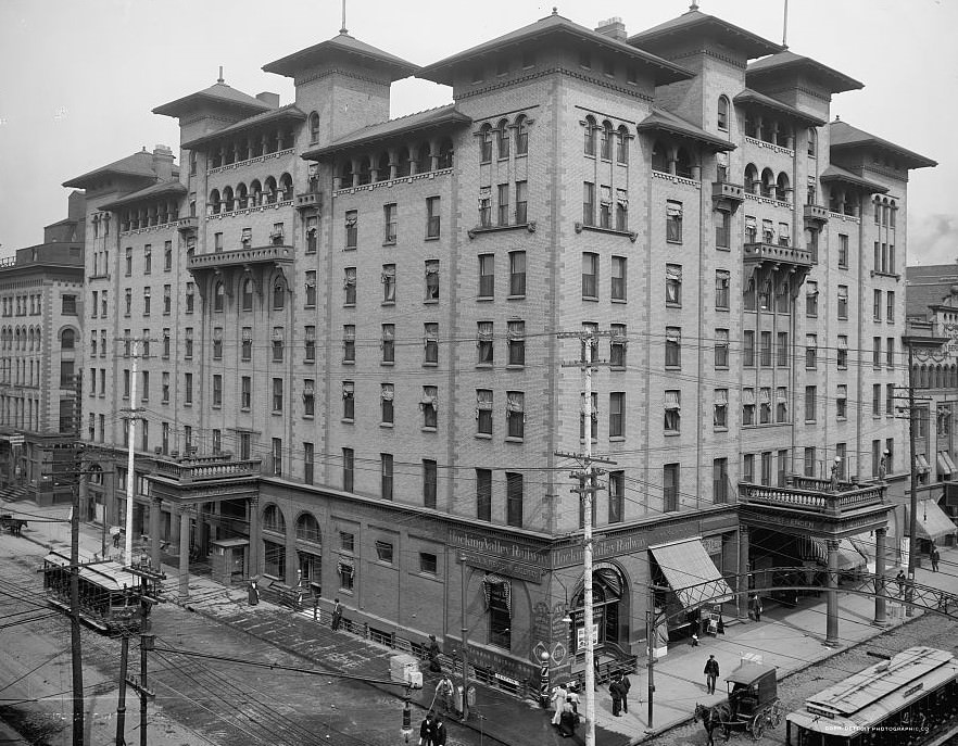 Chittenden Hotel in Columbus, Ohio, 1904.