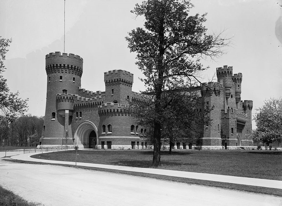 Armory in Columbus, Ohio, 1904.