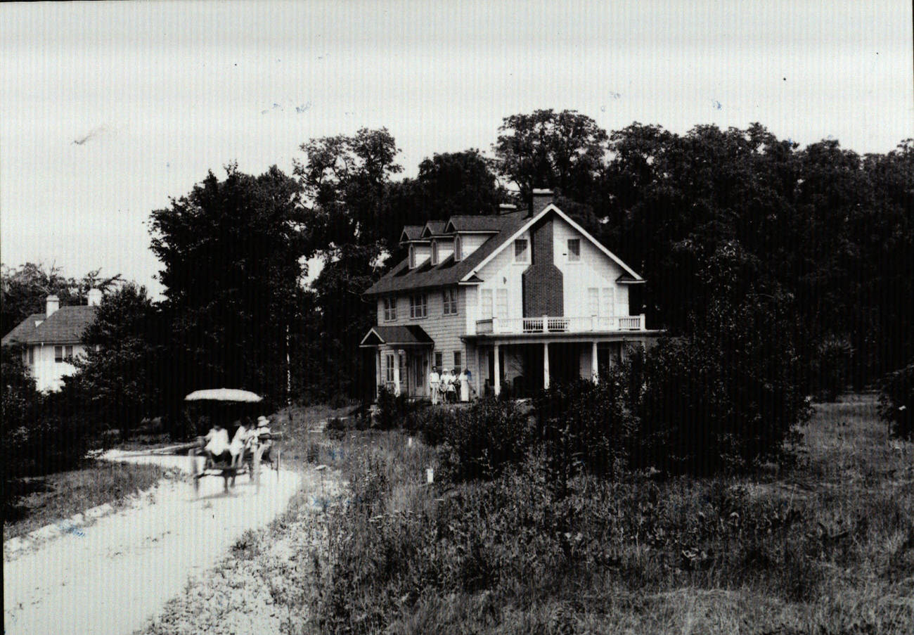 66 West Beechwold Boulevard, home of William and Lola Stephens in the early 1920s