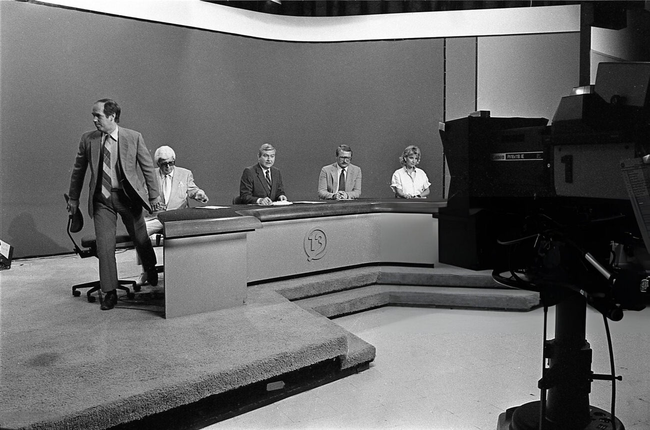 Ed Brandon, Marvin Zindler, Dave Ward, Bruce Gietzen, and Shara Fryer in the KTRK-TV Channel 13 news studio, Houston, Texas, 1985.