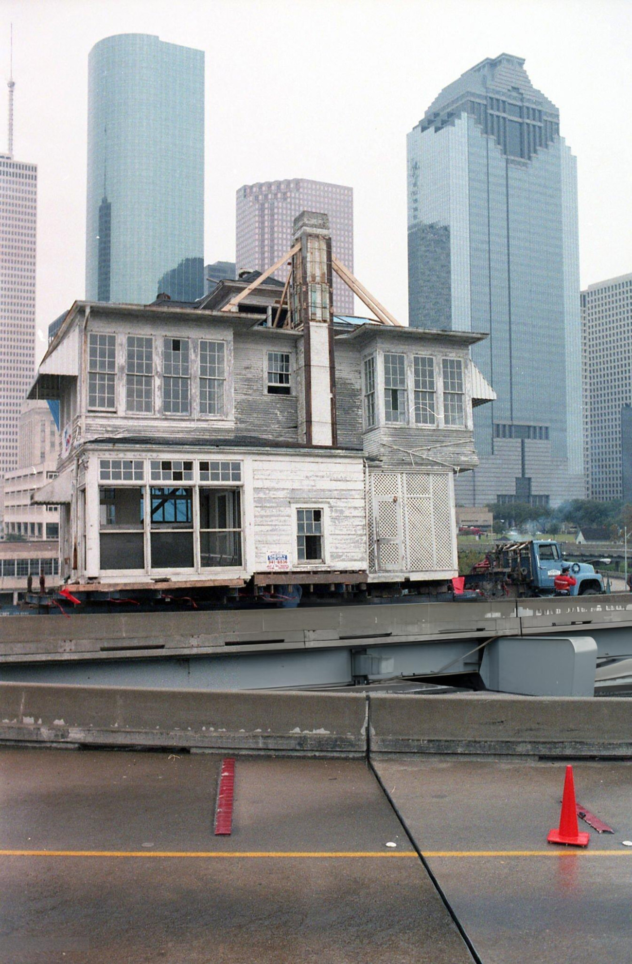 Life in Houston during the 1980s from Street Scenes to Skyline Changes in Vivid Photos