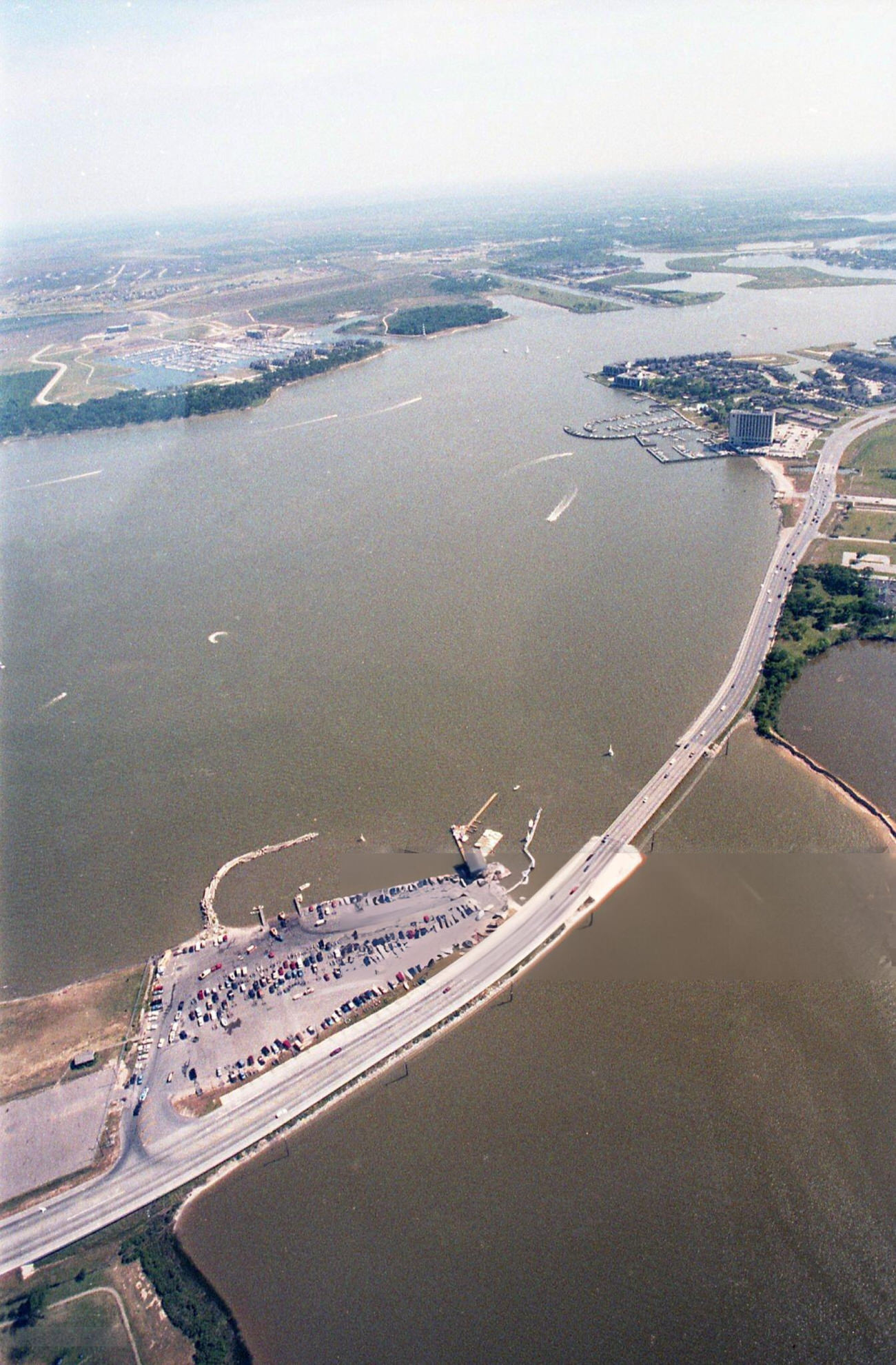 View south over NASA Road 1, Houston, Texas, April 17, 1987.