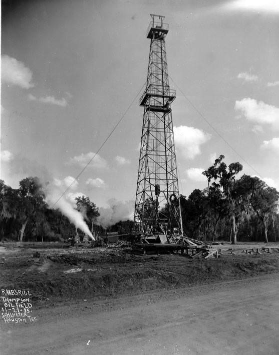Oil field at Thompson oil field, 1935.