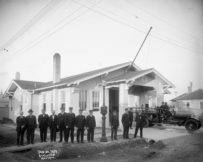 Houston Fire Department, Station 12, with firemen and civilians, 1917.