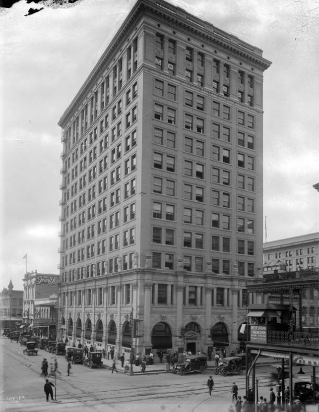 Union National Bank building, Houston, 1900s.