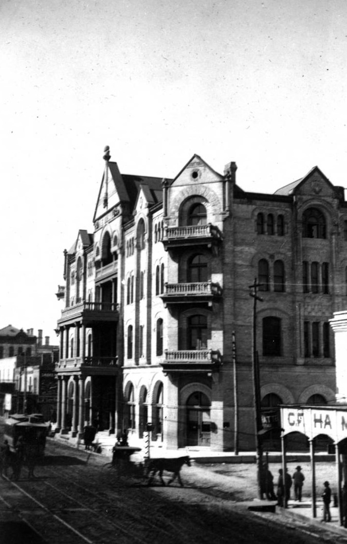 Front view of the Driskill Hotel, 1895