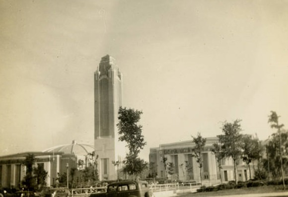 World's Fair scene, 1930s