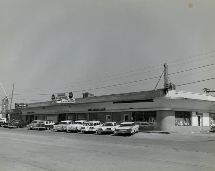 Shopping center in Bellaire, Texas, 1950s.
