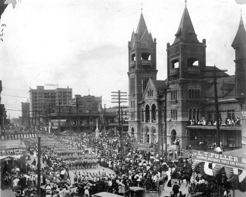 Texas A&M Corps of Cadets parade, Houston, November 1909.