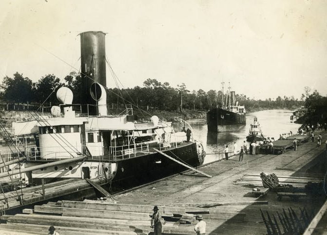 Satilla steamship at Port of Houston, 1890s