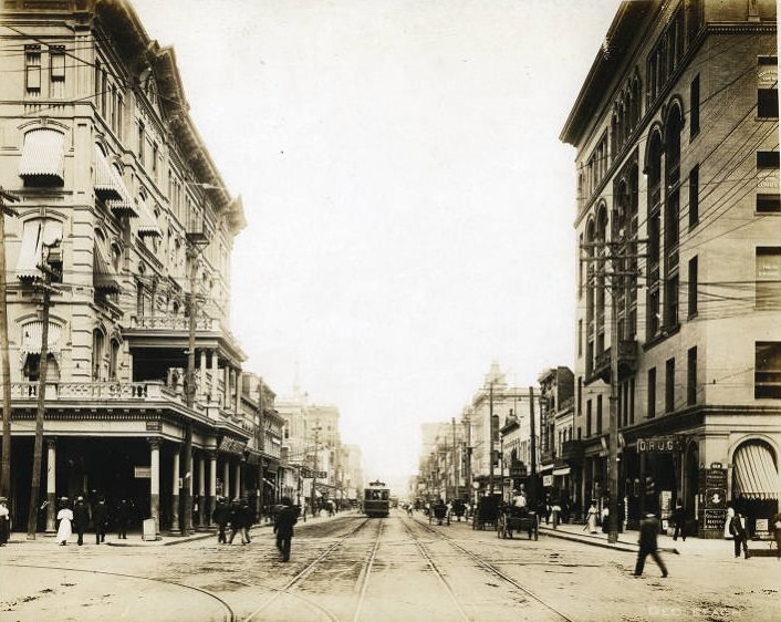 Main Street from Texas Avenue, Houston, 1900s