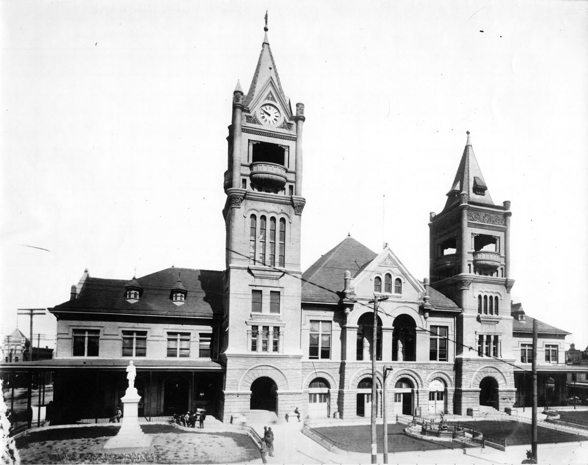 City Hall and Market House, Houston, designed by George E. Dickey, 1904.