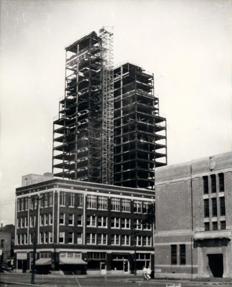 A tower building construction, Houston, 1926.