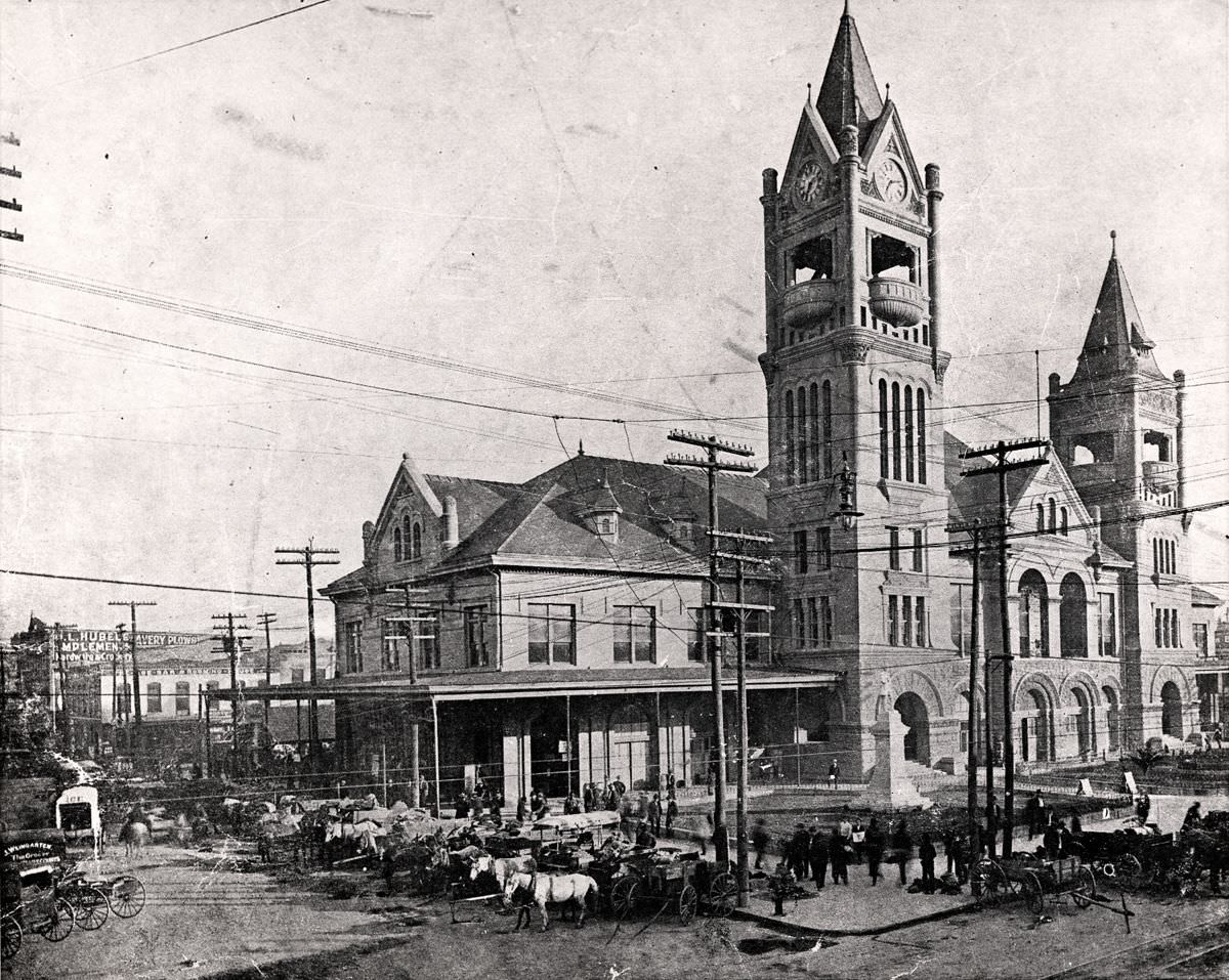 City Hall and Market House, Travis Street, Houston, designed by George E. Dickey, 1904.