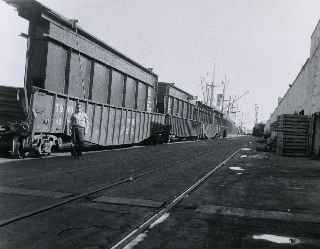 SS Gulf Banker at Long Reach Berth No. 5, Houston Ship Channel, 1958