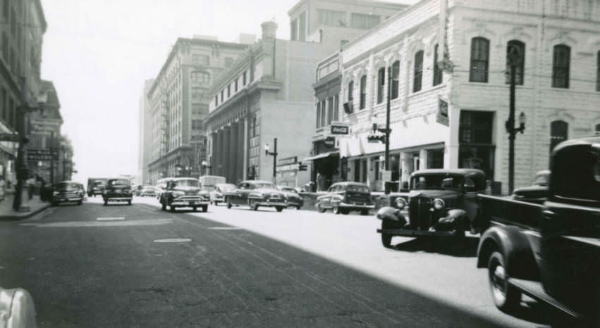 East view of Franklin Avenue, Houston, circa August 1950.