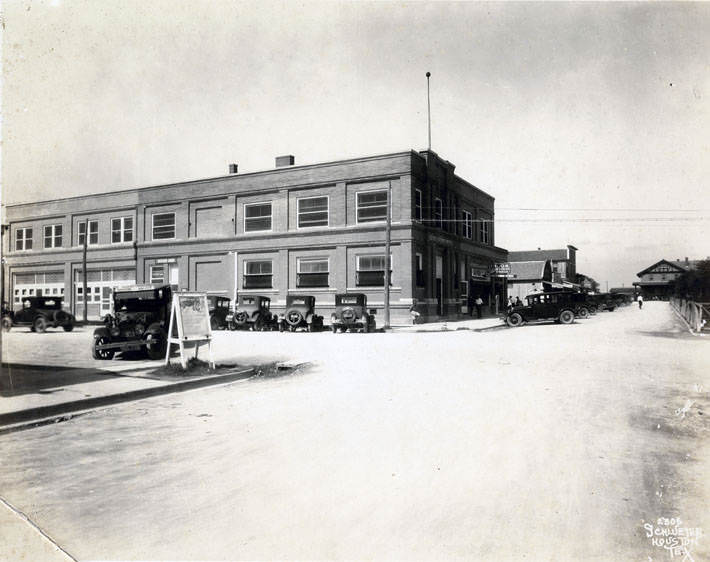 Freeport National Bank street view, circa 1920s.
