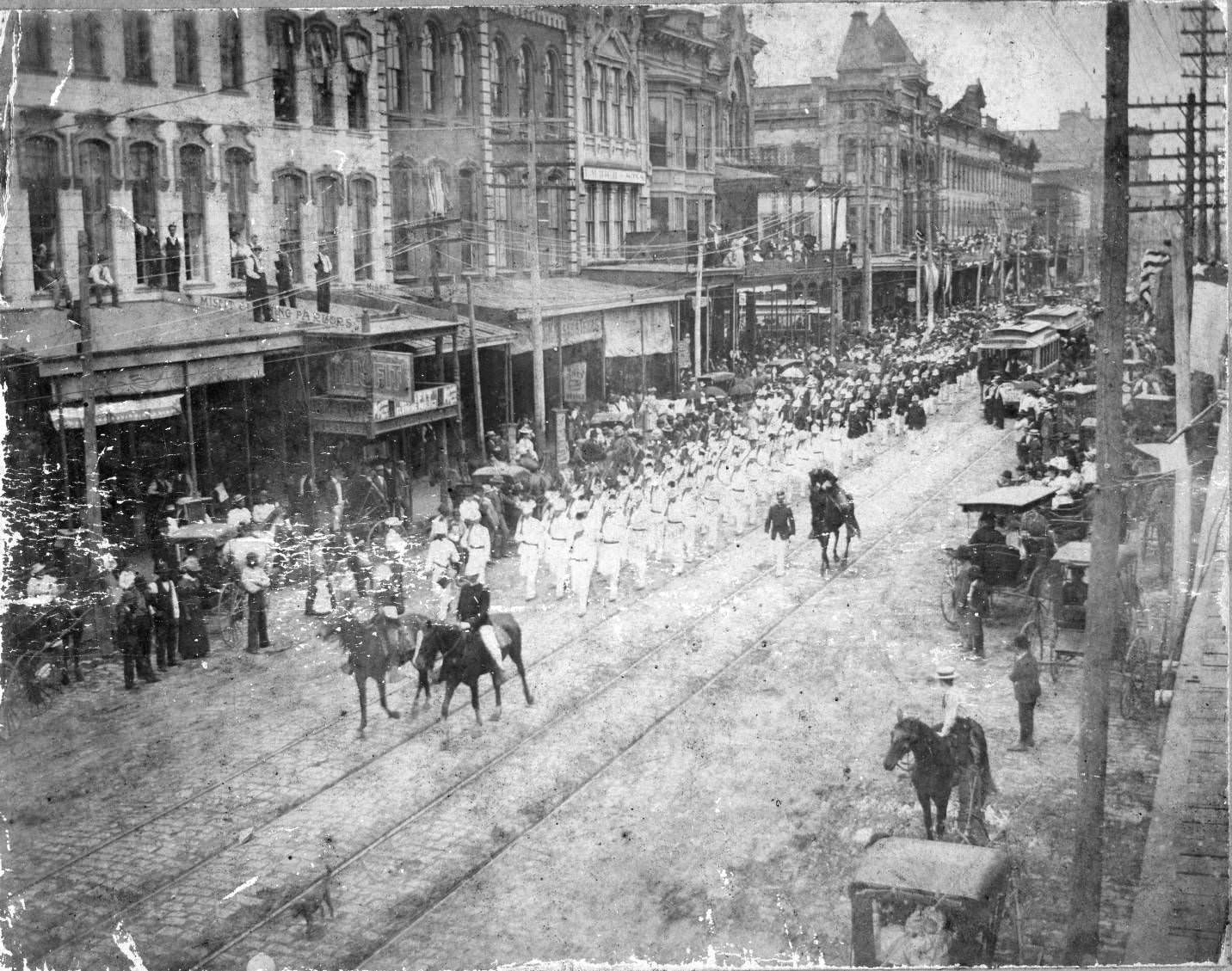 Main Street parade with Houston Light Guard, 1900.