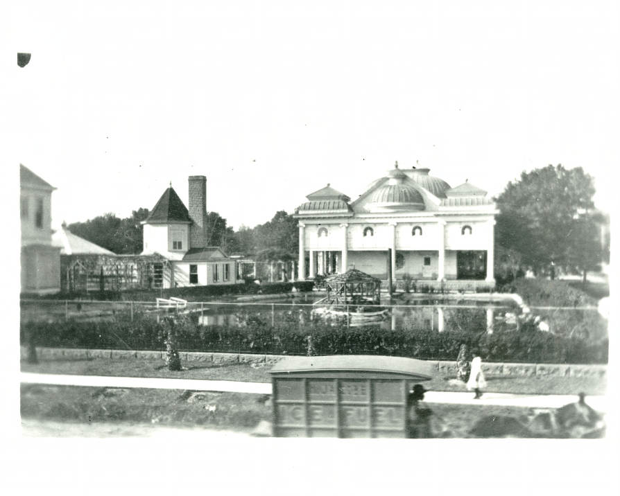 Ballroom of Kirby natatorium, Houston, 1906.