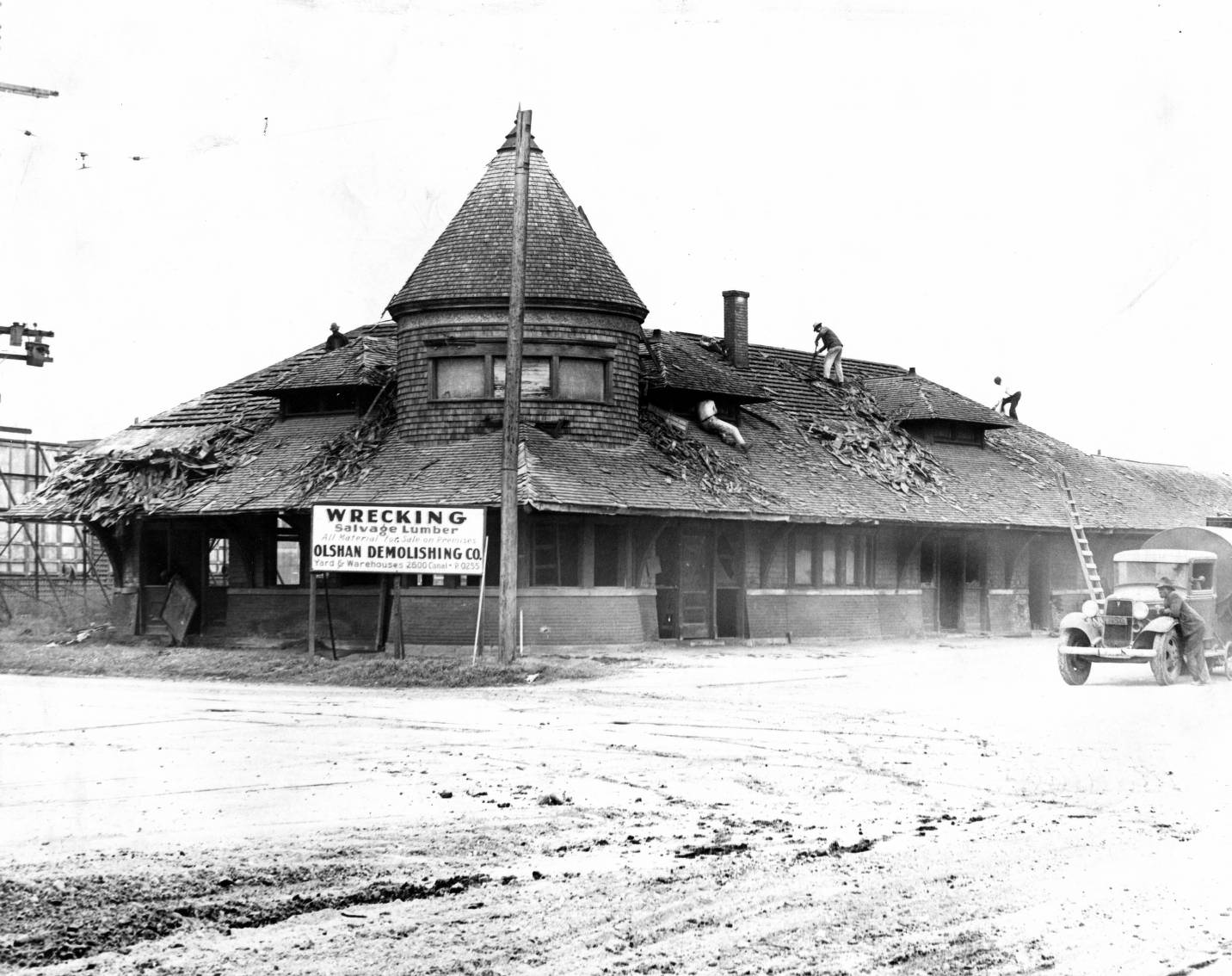 Building demolition, Houston, 1920s