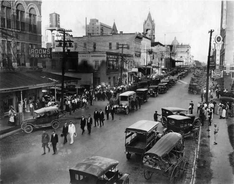 Funeral procession in Houston, 1920.