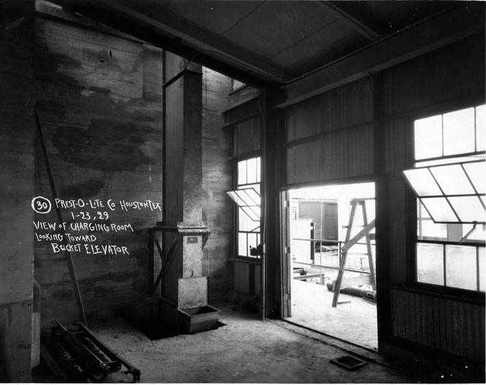 Charging room at Prest-O-Lite Company, Houston, 1929.