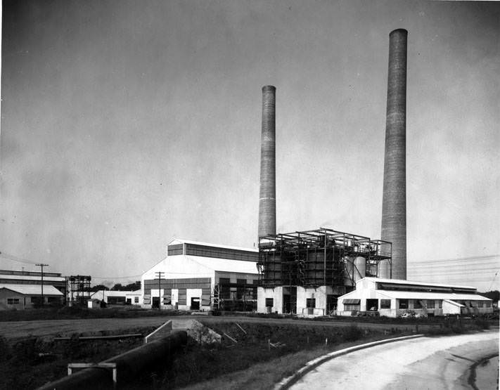 Industrial buildings with smokestacks, 1920s