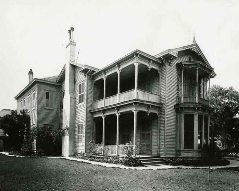 Simpson house and garden, Houston, circa 1900s.