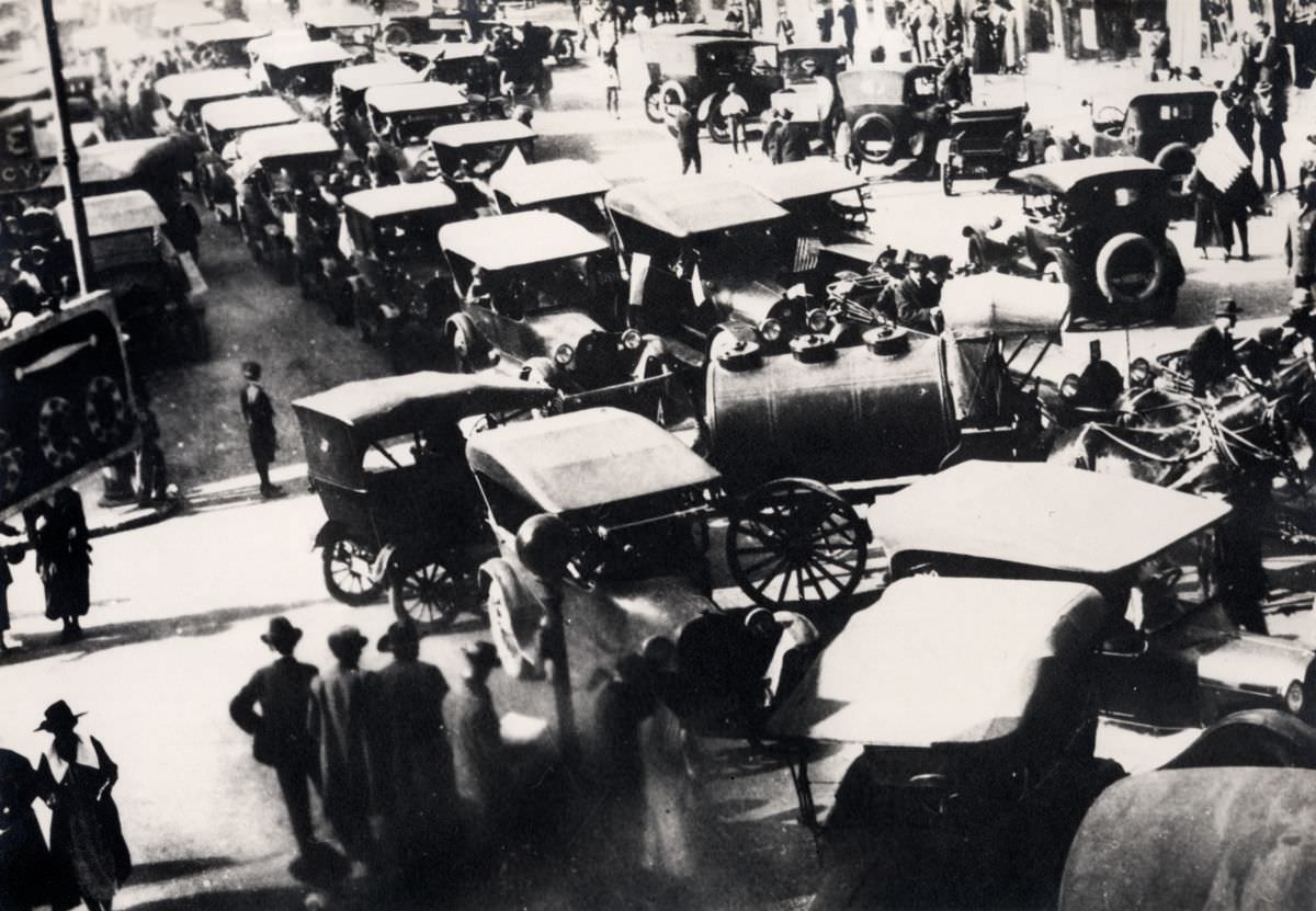 World War I homecoming parade, Houston, 1918.