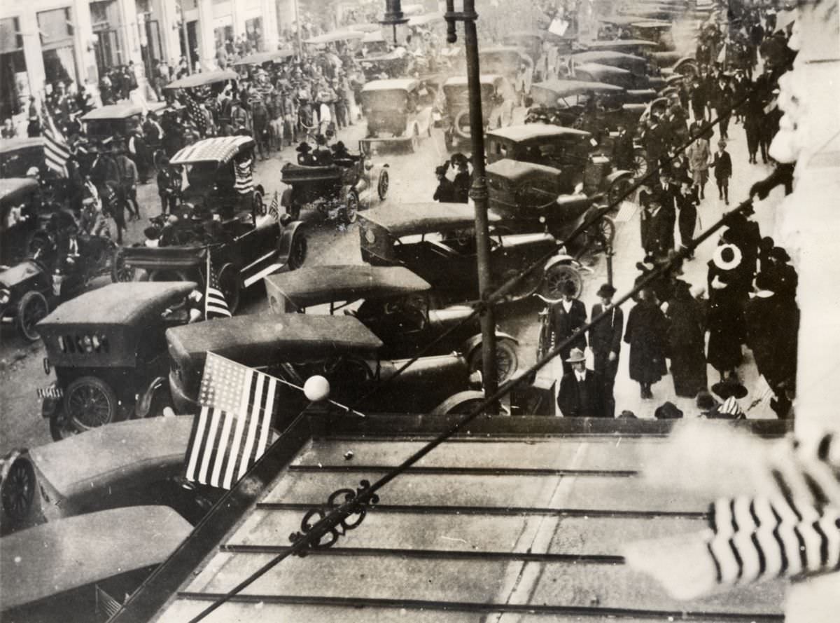 World War I homecoming parade group, Houston, 1918.
