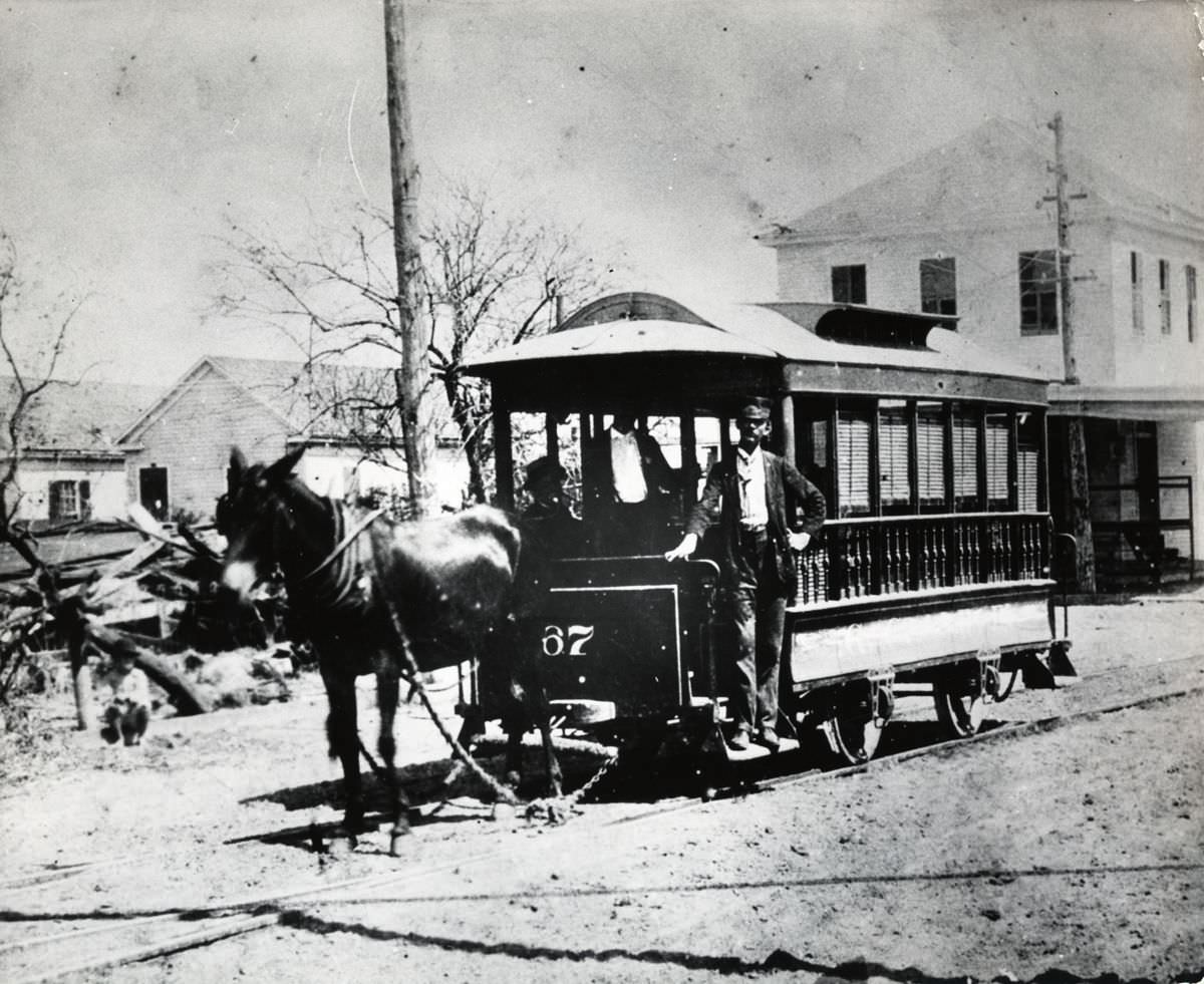 Mule drawn streetcar, 1877