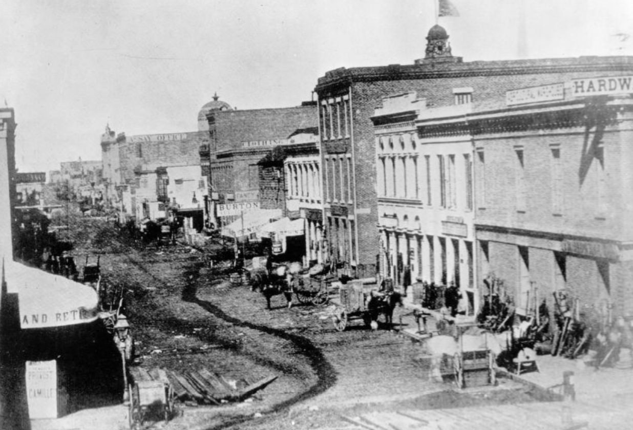 California Street looking east from Montgomery, 1865