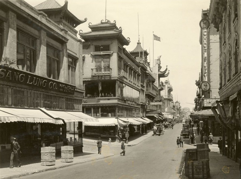 Grant Avenue in Chinatown, early 1900s