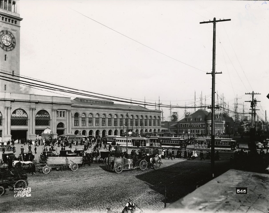 Streetcars and horse-drawn wagons in front of the Ferry Building, August 22, 1905
